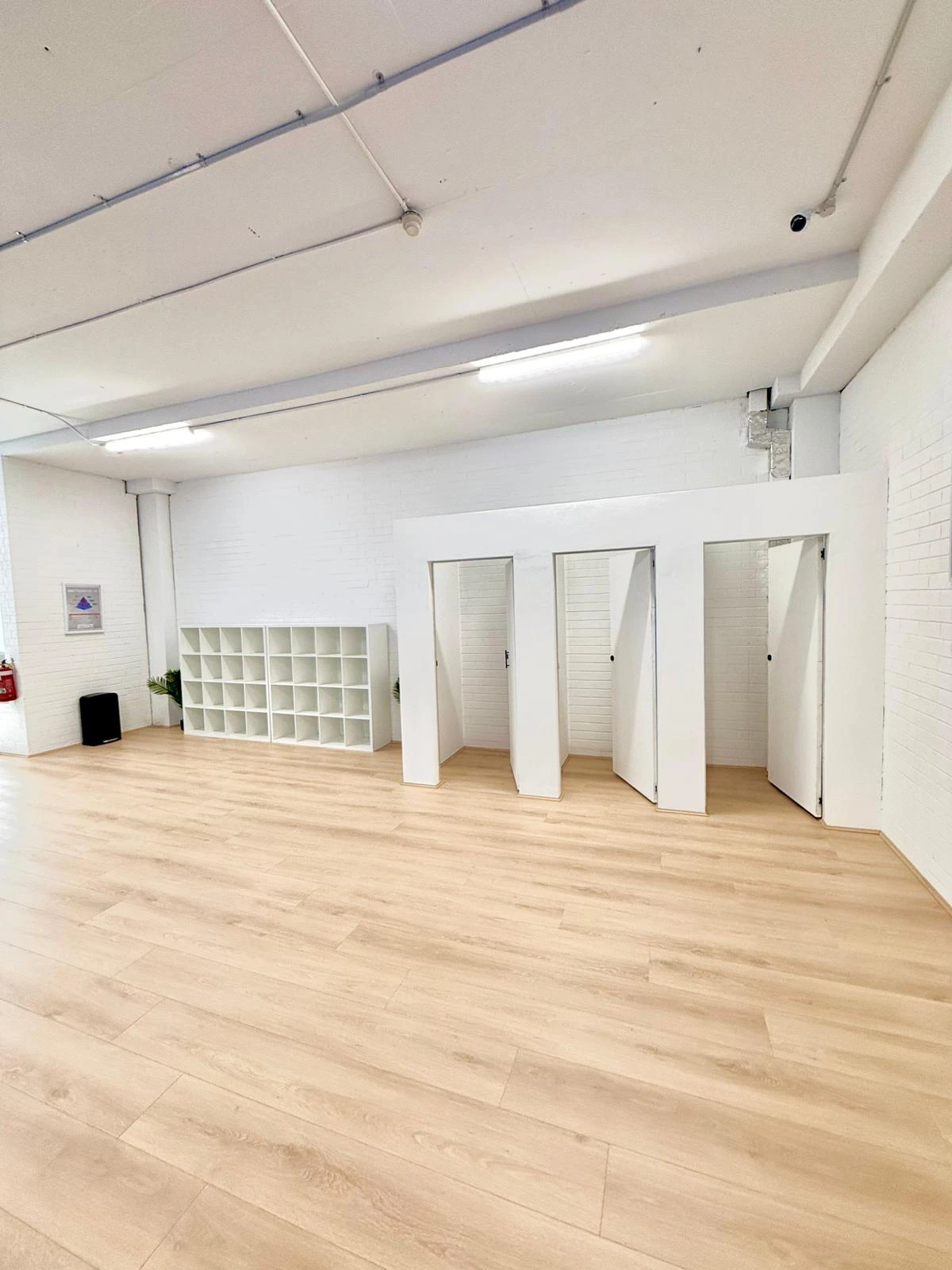gb_artarmon_change_room_and_students_storage_jiu_jitsu_classes_sydneys_north_shore_1_1x