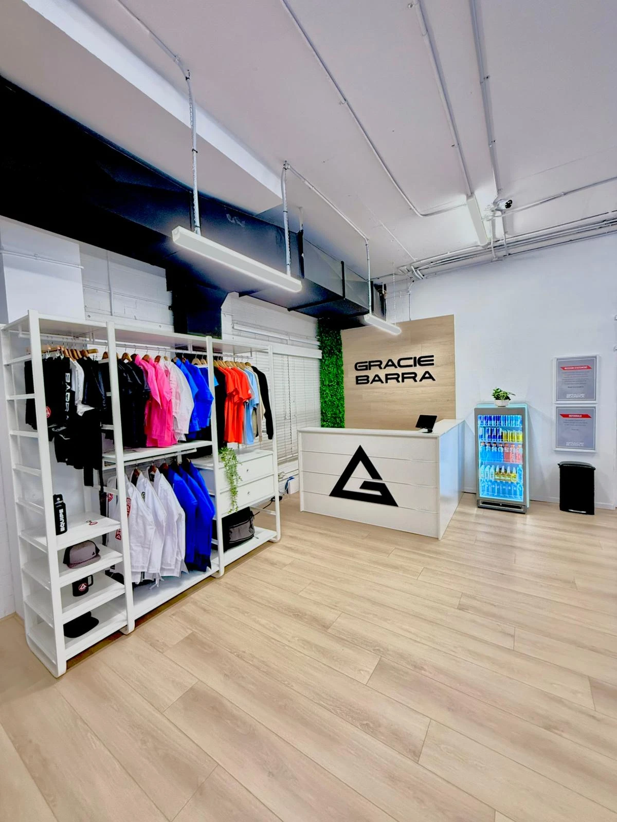 gb_artarmon_pro_shop_and_reception_1_1x