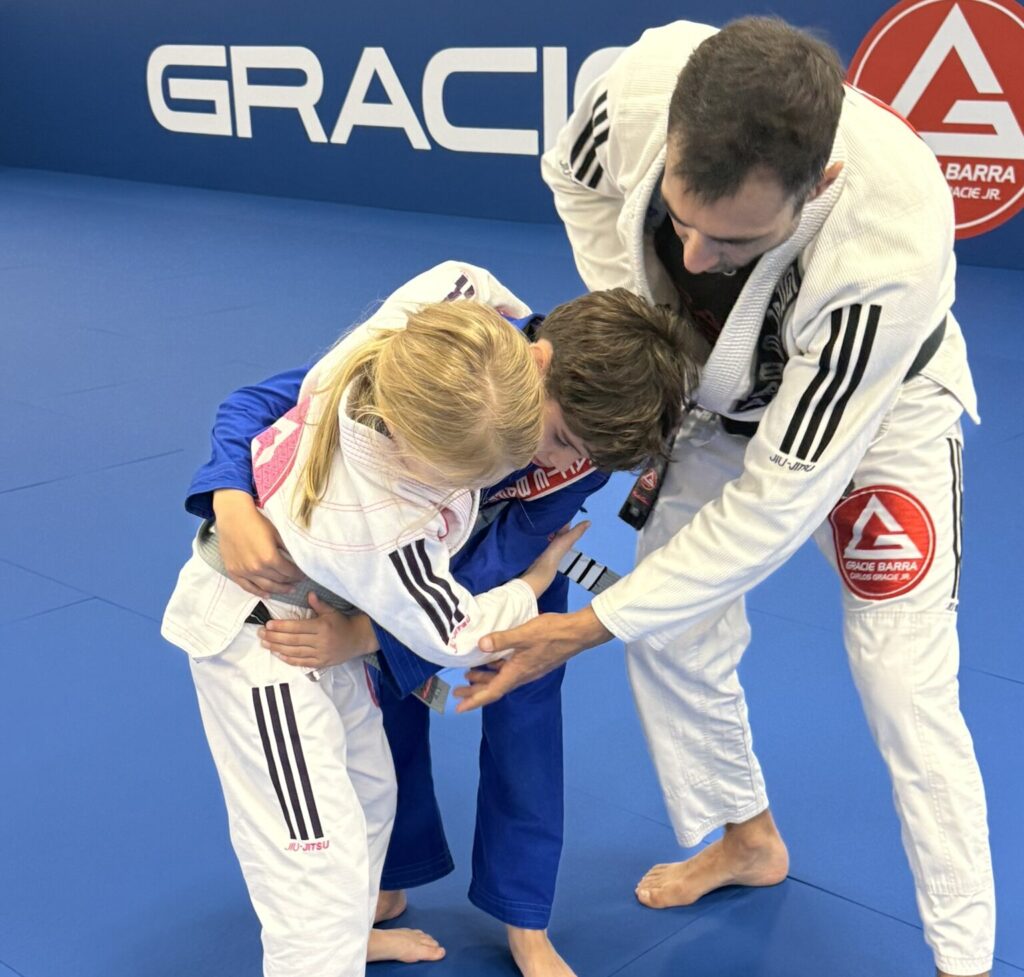 training bjj and self defense on class